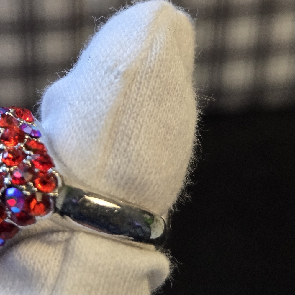 Red Rhinestone Lip Ring - Picture 7 of 12